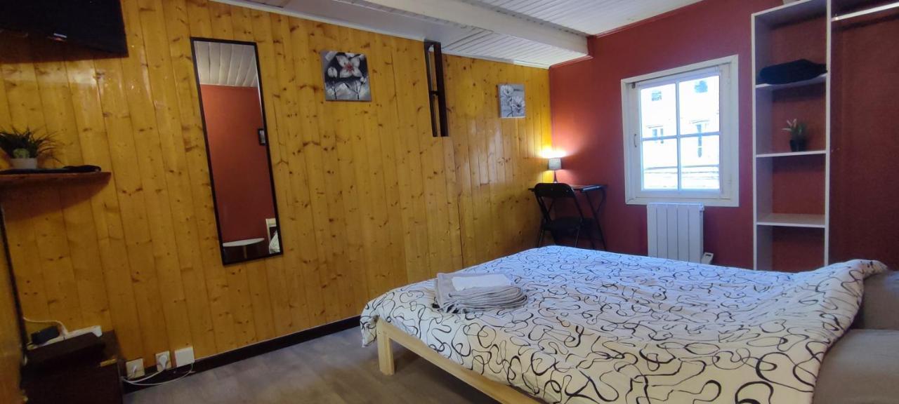 Studio Hypercentre A 2 Pas De La Gare. Appart N°3 Ажен Екстер'єр фото